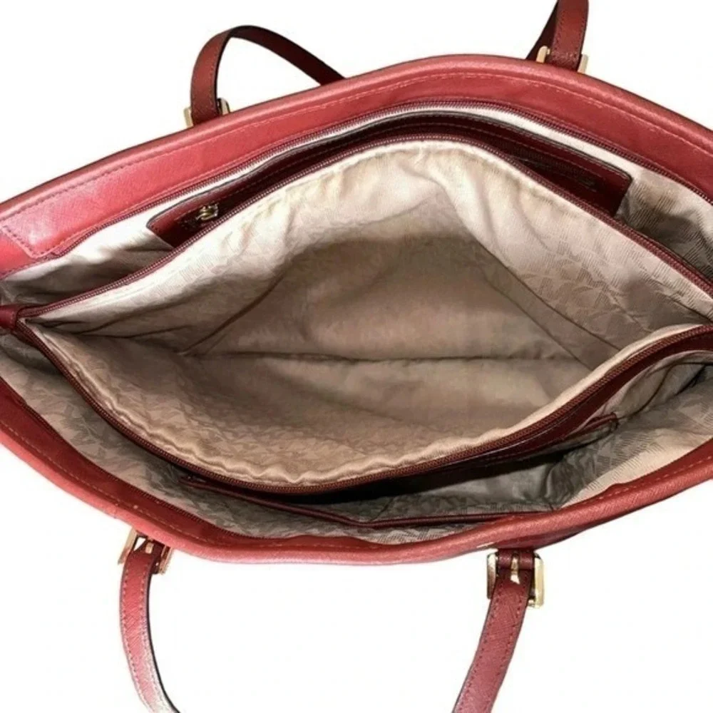 Michael Kors Tote Bag Large Burgundy Saffiano Leather‎ Jet Set Travel Zip Top